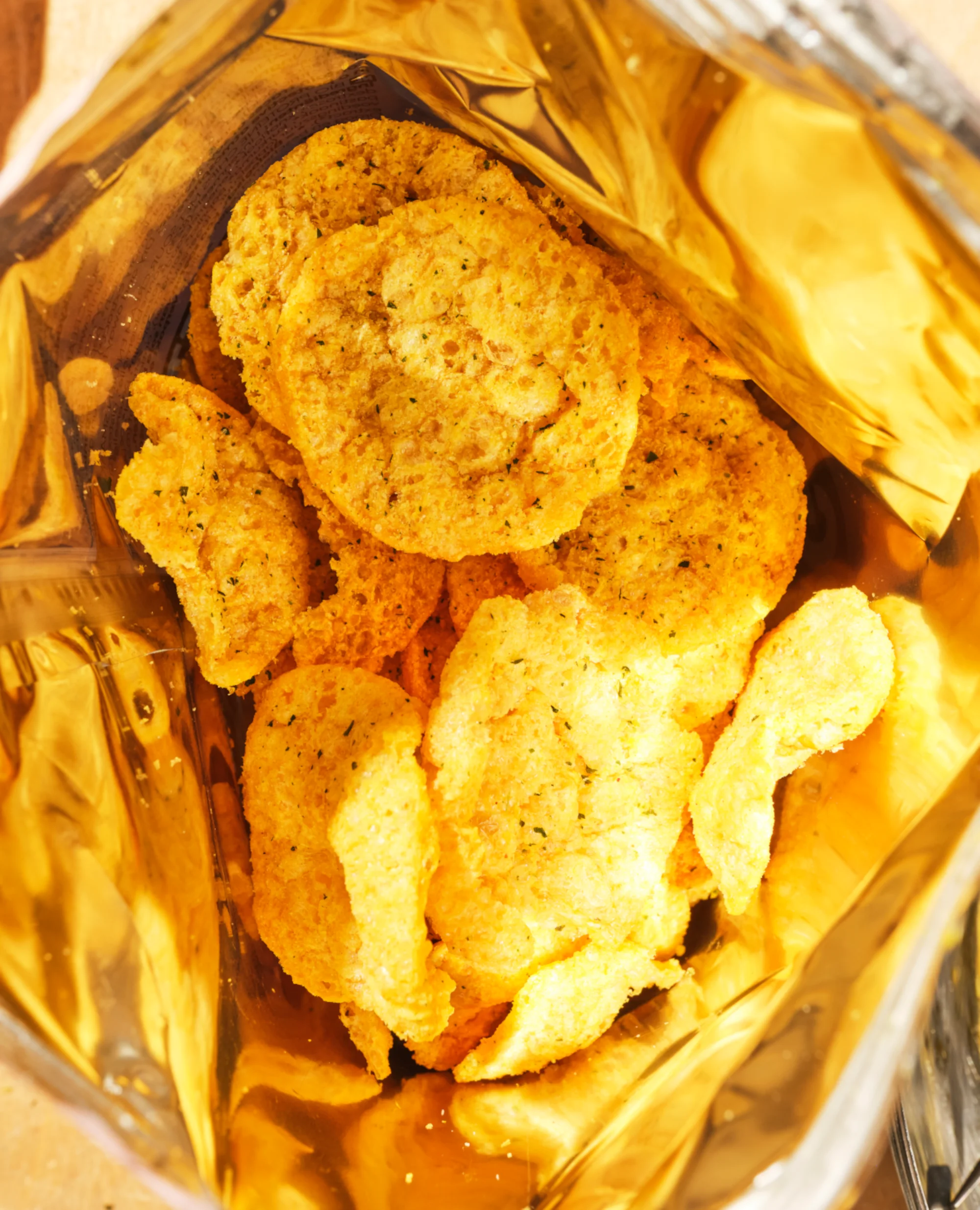 ORGANIC CRAVE Bioloģiski lēcu čipsi ar augstu olbaltumvielu saturu, ar skābā krējuma un sīpolu garšu, 75 g - Image 2